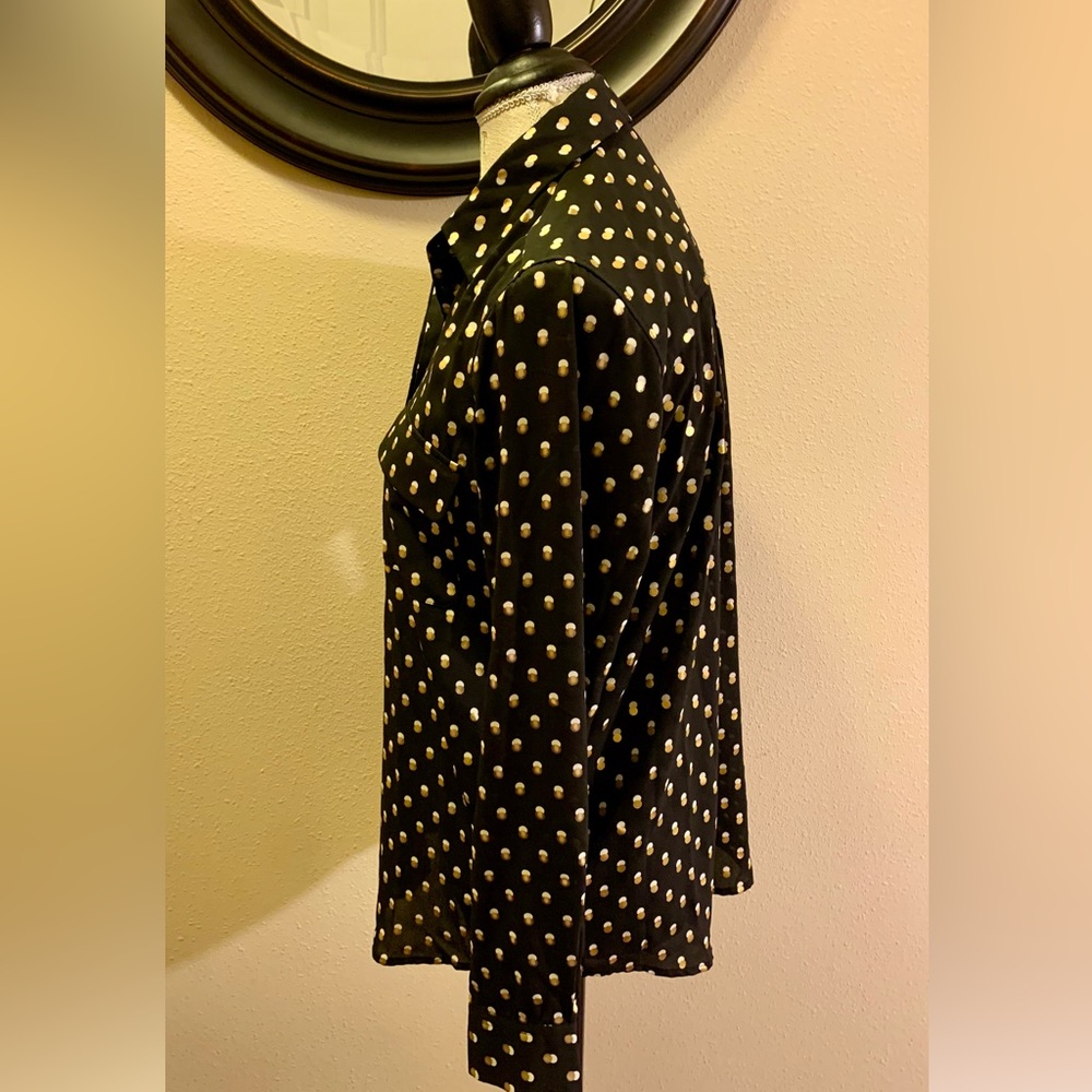 NWOT GORGEOUS WHO WHAT WEAR BLOUSE.NEVER WORN. METALLIC DOTS W/MATTE SILVER DOTS - Picture 9 of 11